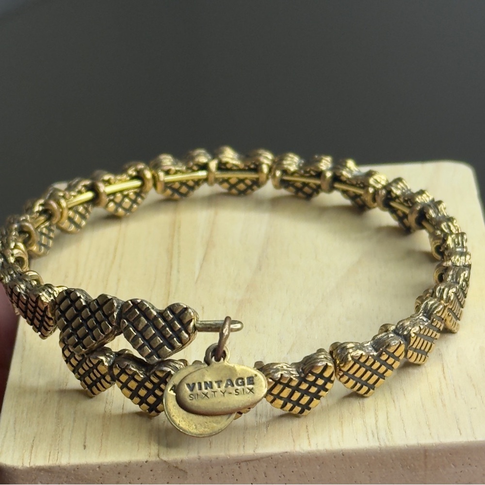 Alex and Ani Vintage Sixty-Six Gold-Tone Textured Heart Link Bracelet